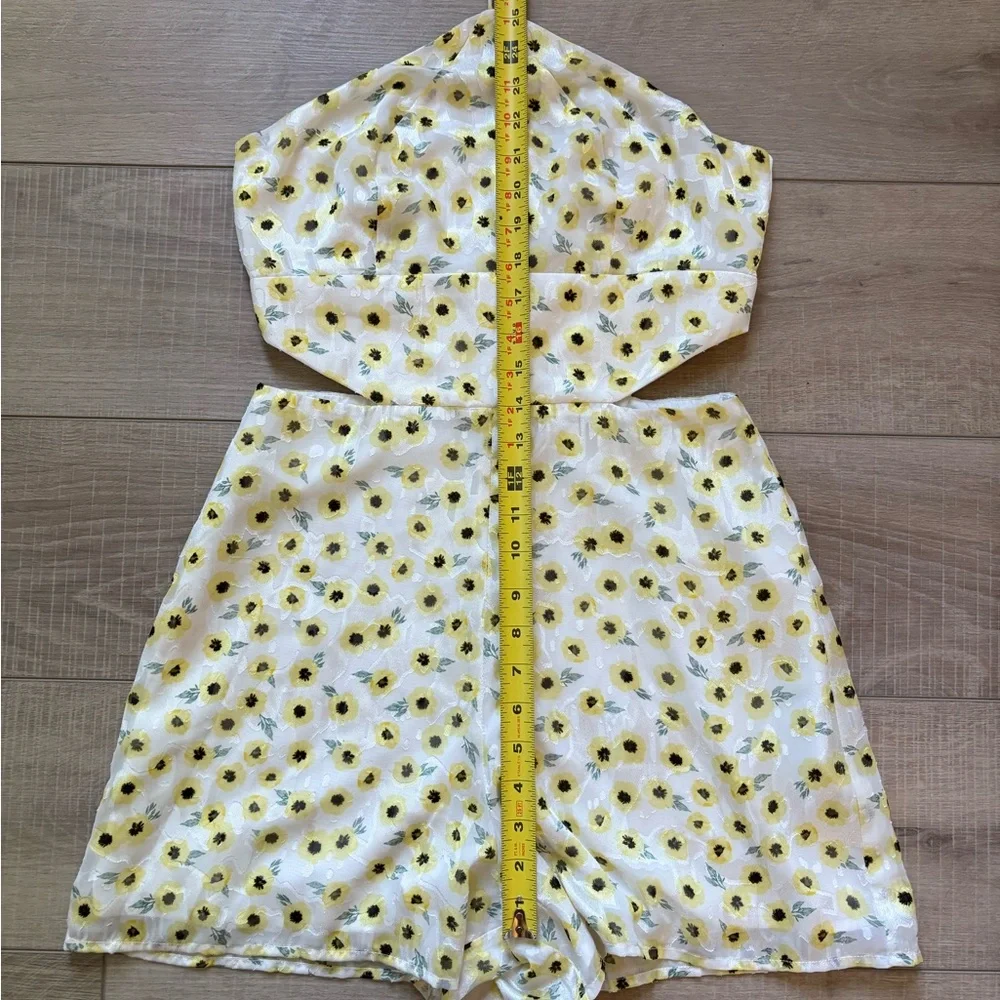 Anthropologie Hutch Ditsy Floral Halter Mini Romper Size 4 - Picture 6 of 11